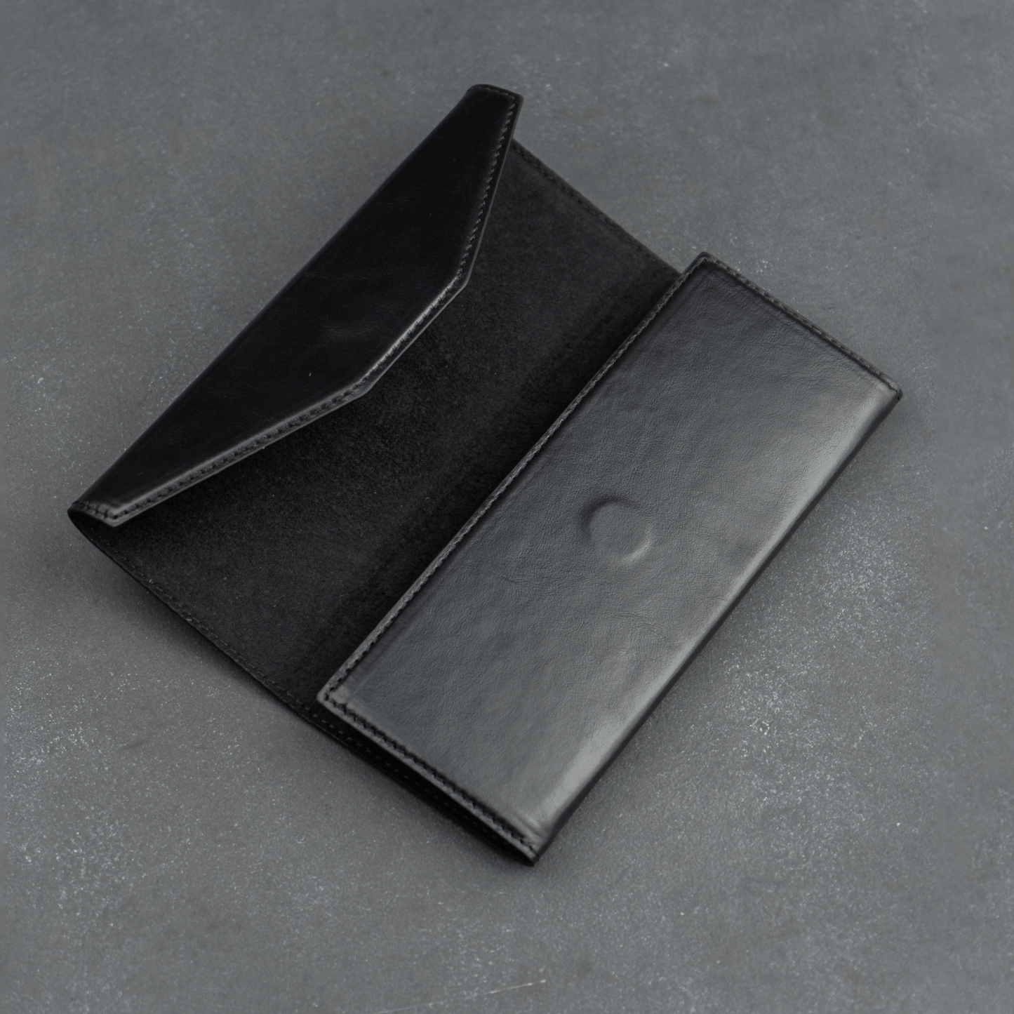 Luxury Leather Sunglasses Case - Black / Safe Shutdown / Elegant Design / Compact and Portable