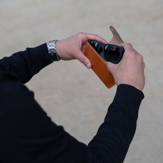 Leather Sunglass Case with Wrist Strap - Medium Brown / Soft interior / Removable Wrist Strap / Vintage-Inspired