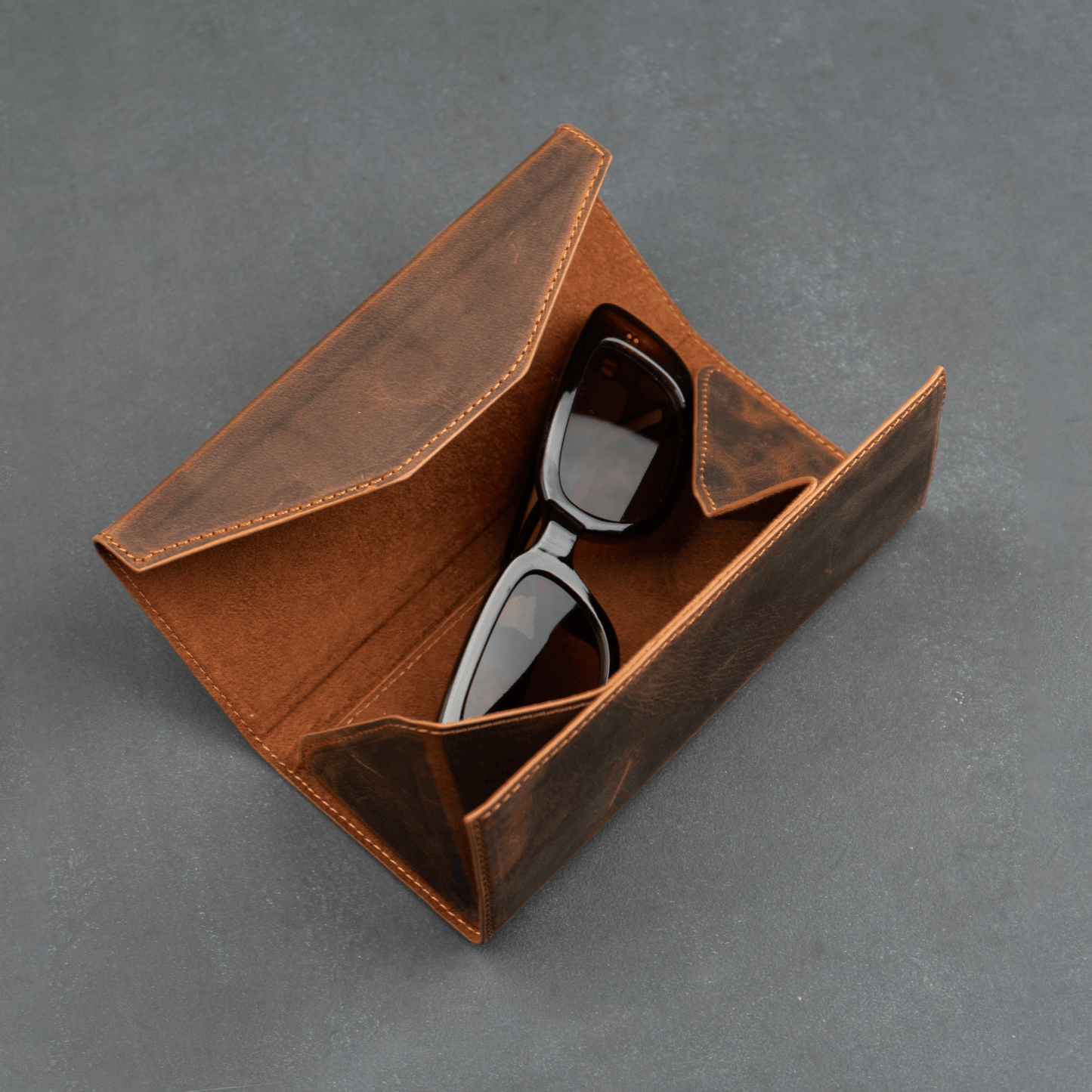 Luxury Leather Sunglasses Case - Dark Brown / Safe Shutdown / Elegant Design / Compact and Portable