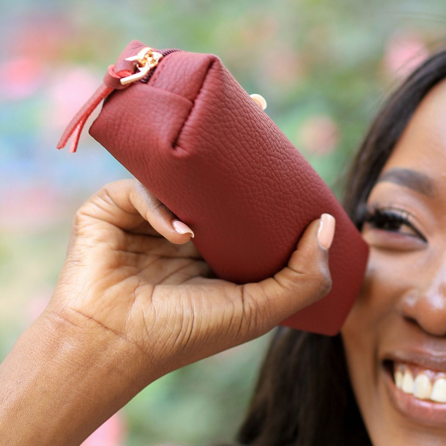 Elegant Leather Makeup Bag - Burgundy - Aurora