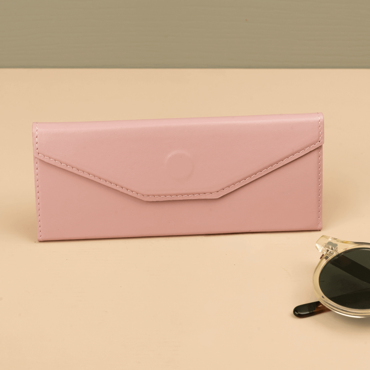 Luxury Leather Sunglasses Case - Pink / Safe Shutdown / Elegant Design / Compact and Portable