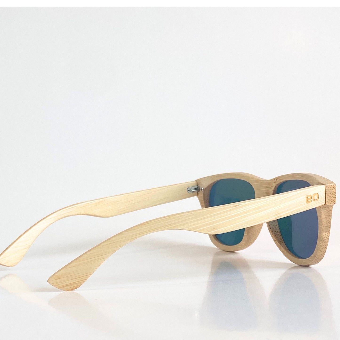 The Alejandra in Original Bamboo / Lightweight / UV400 Polarized / Spring Hinges