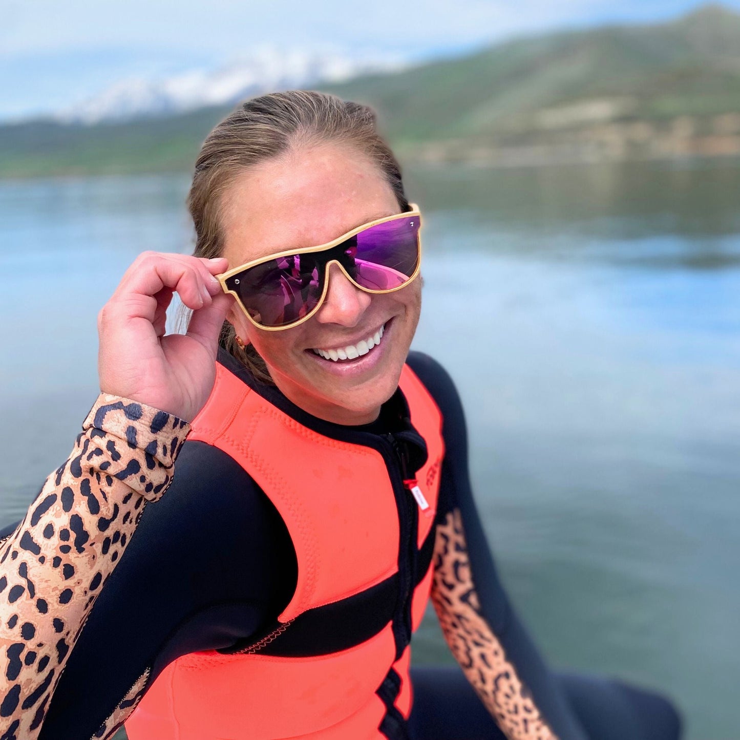 The Alejandra in Original Bamboo / Lightweight / UV400 Polarized / Spring Hinges