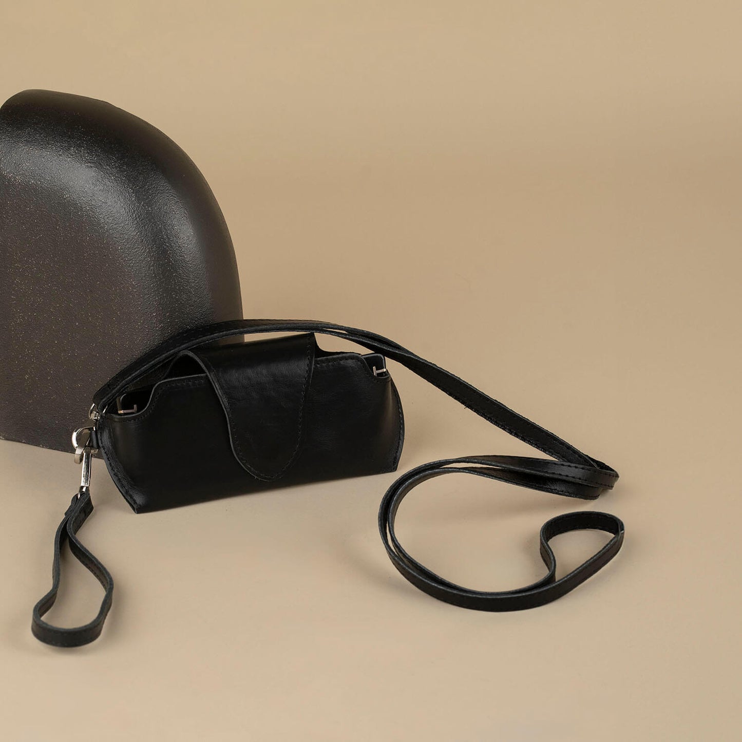 Leather Sunglass Case with Wrist Strap - Black /  Soft interior / Removable Wrist Strap / Vintage-Inspired