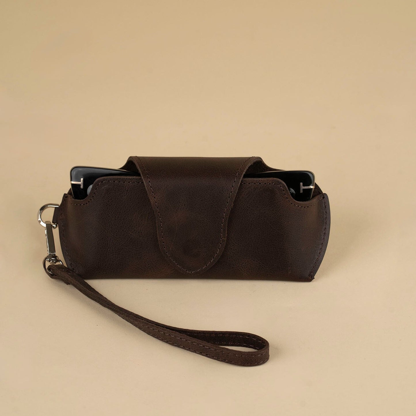 Leather Sunglass Case with Wrist Strap - Dark Brown /  Soft interior / Removable Wrist Strap / Vintage-Inspired