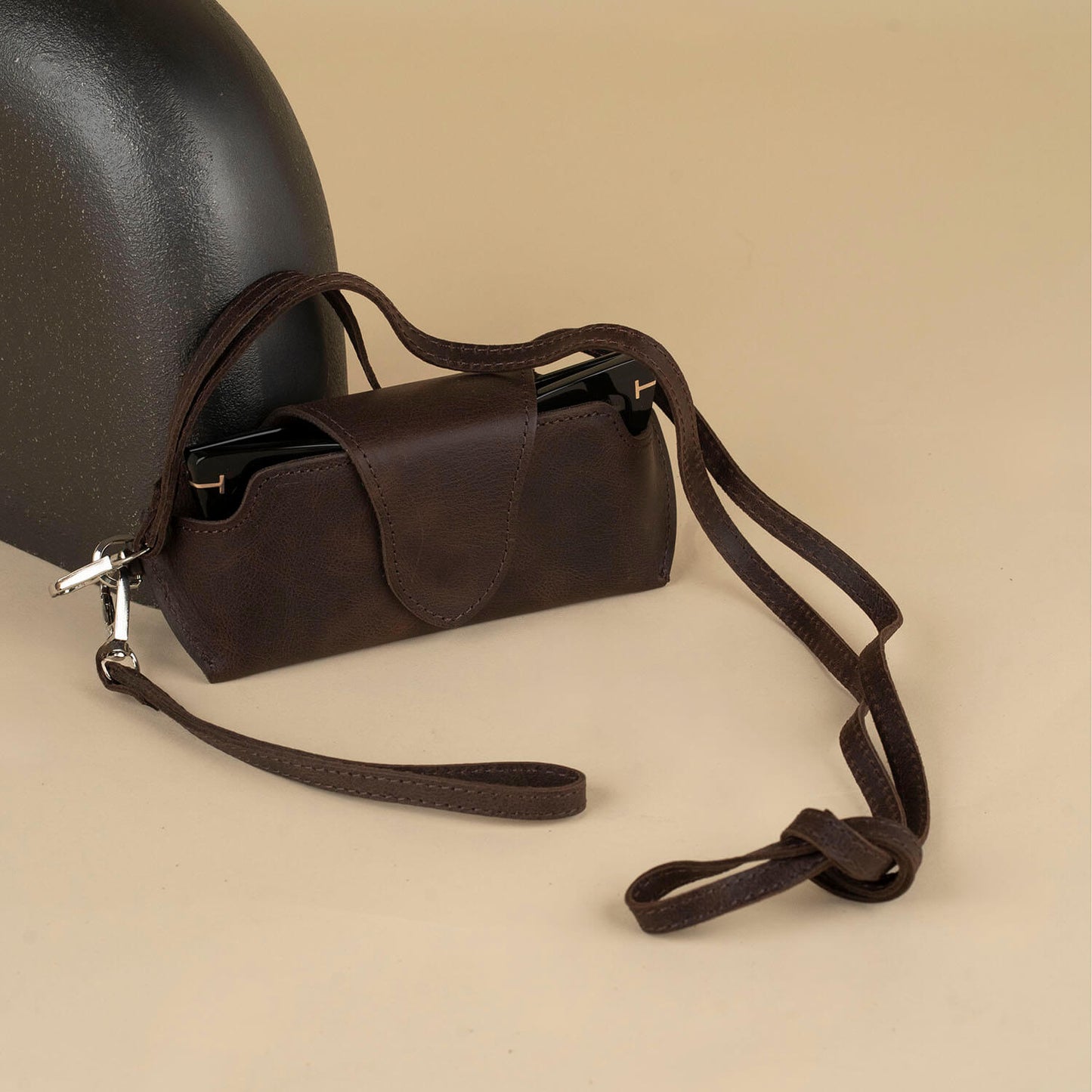 Leather Sunglass Case with Wrist Strap - Dark Brown /  Soft interior / Removable Wrist Strap / Vintage-Inspired