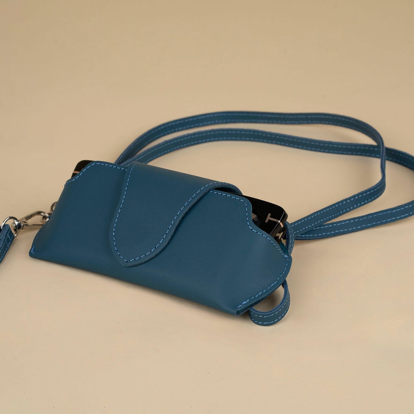 Leather Sunglass Case with Wrist Strap - Navy Blue /  Soft interior / Removable Wrist Strap / Vintage-Inspired