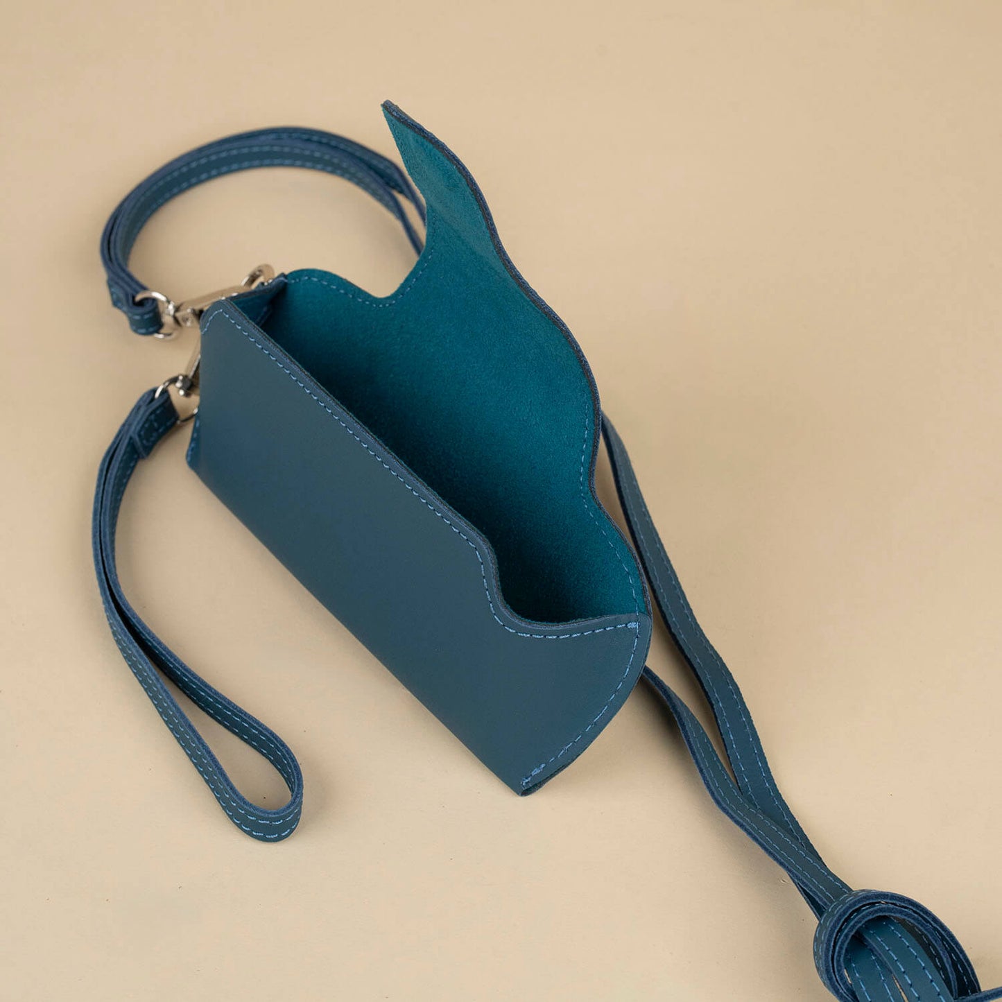 Leather Sunglass Case with Wrist Strap - Navy Blue /  Soft interior / Removable Wrist Strap / Vintage-Inspired