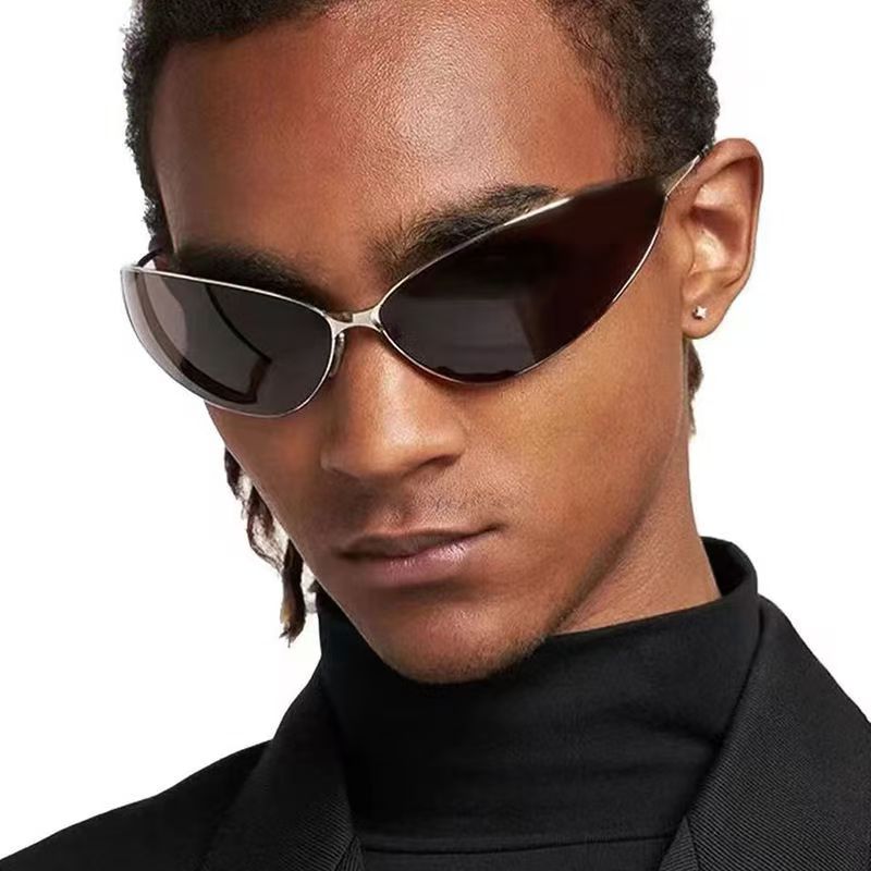SVELTE - Olive Polarized Lenses, Satin Black Frame