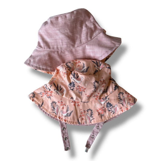 Bucket hat in Organic Aviary
