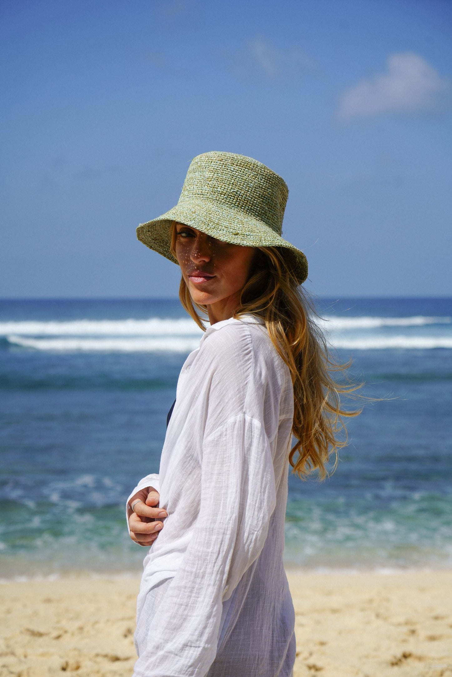 Noa Raffia Bucket in Mint
