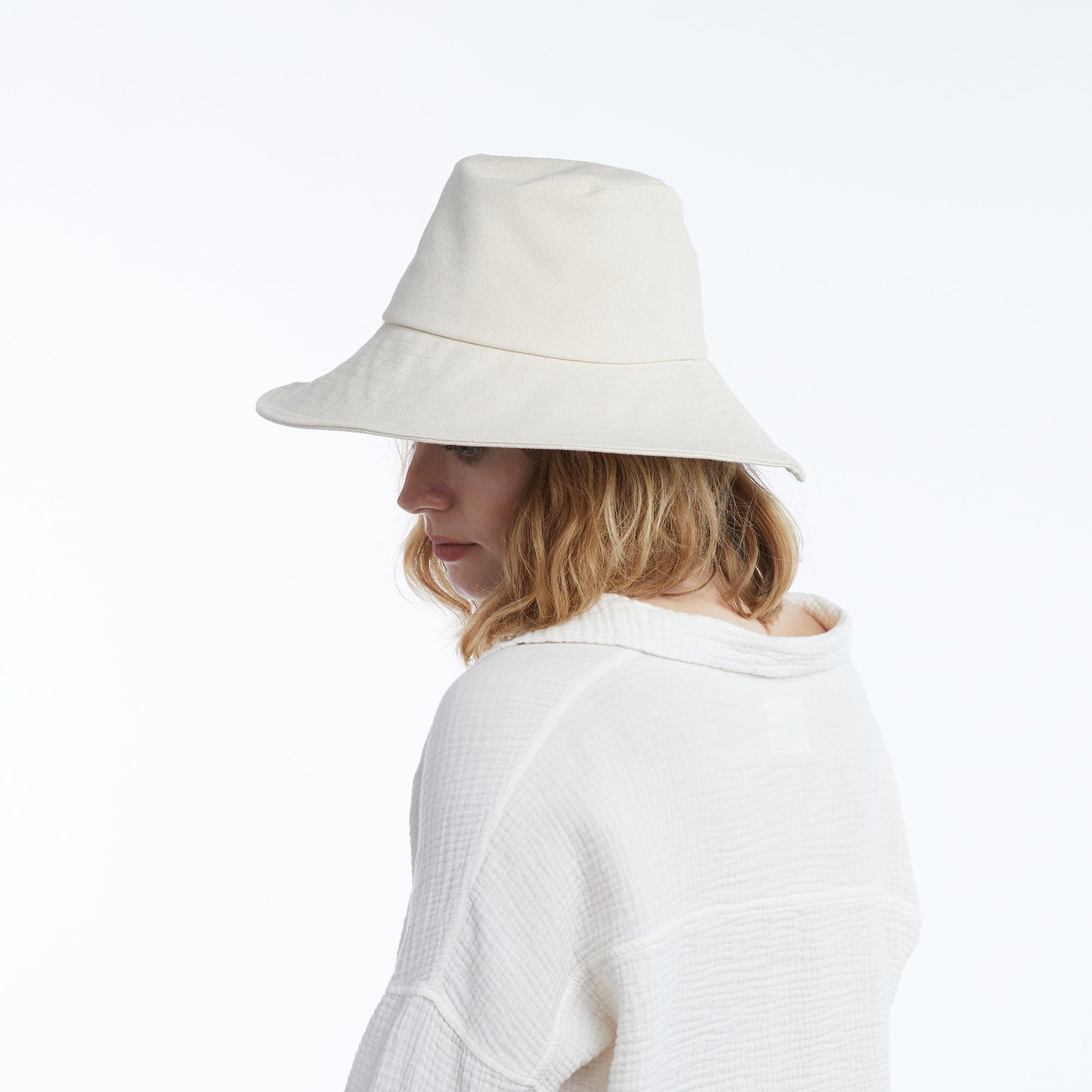 Monty Canvas Bucket in Natural