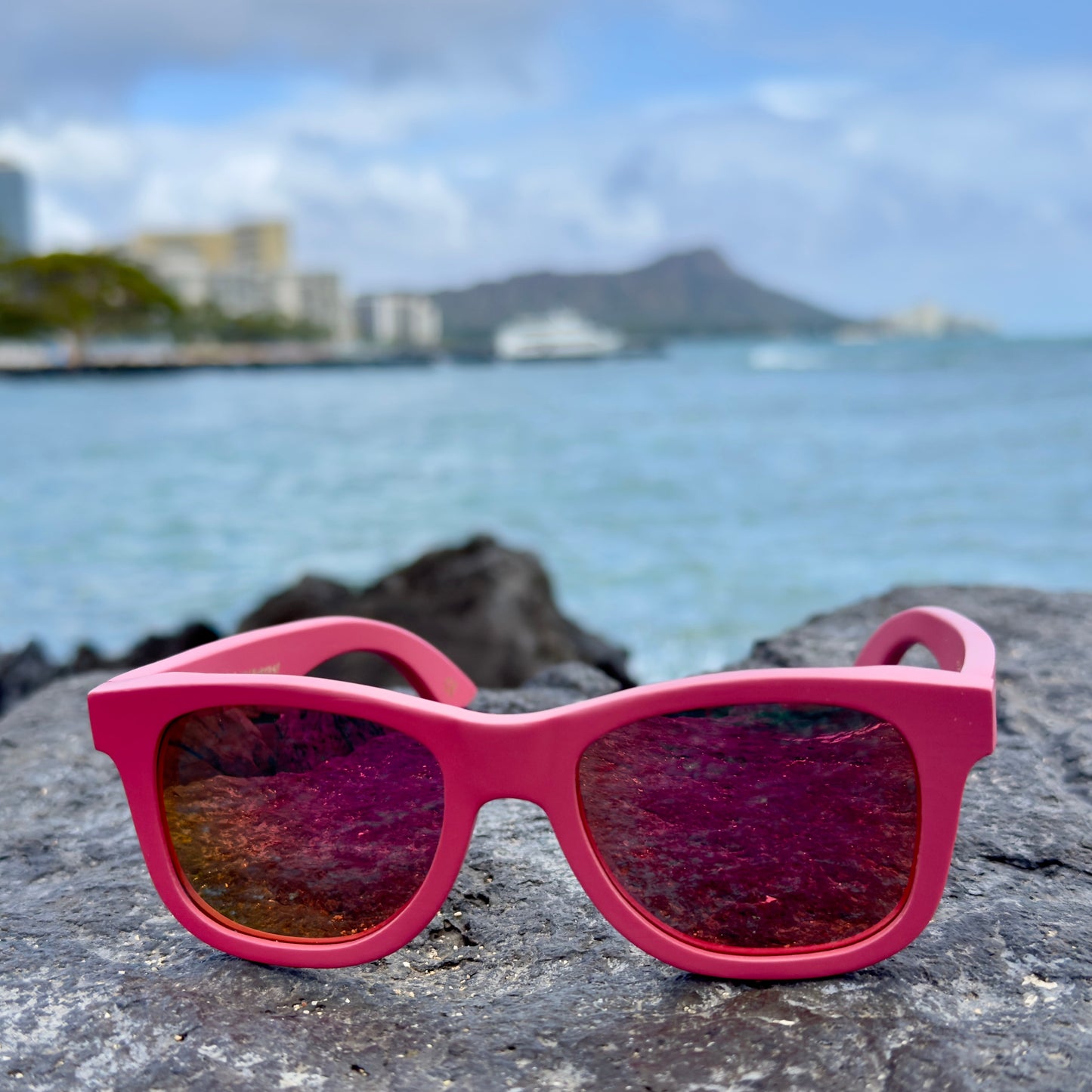 Ohe Ono / Polarized Sustainable Bamboo Wood Floating Sunglasses / UV 400 / Eddie Style
