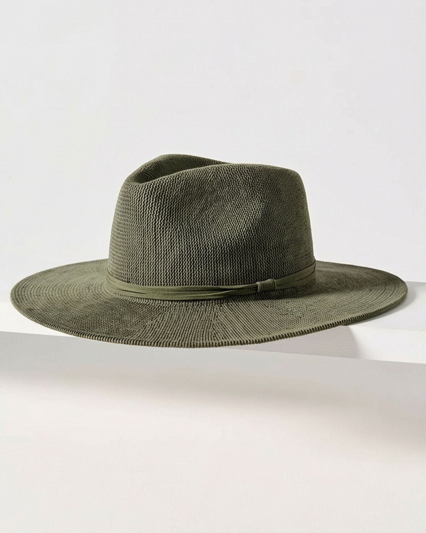 Beacon Mesh Panama in Olive