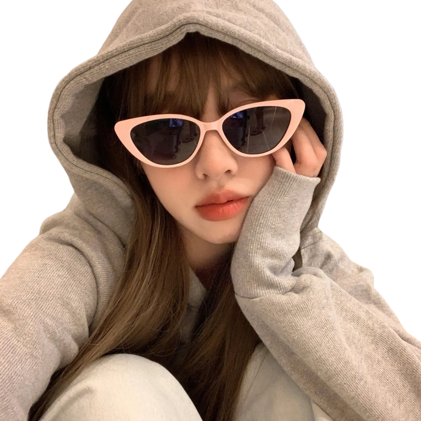 Retro Chic Cat Eye Sunglasses with Tinted Lenses