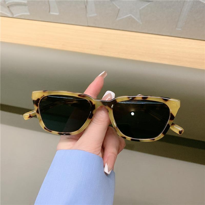 Vintage Narrow Cat Eye Sunglasses For Women / Several Colors For All Occasions / 100% UV Protection